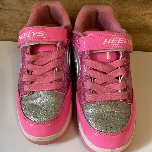 Heely’s - Picture 2 of 5